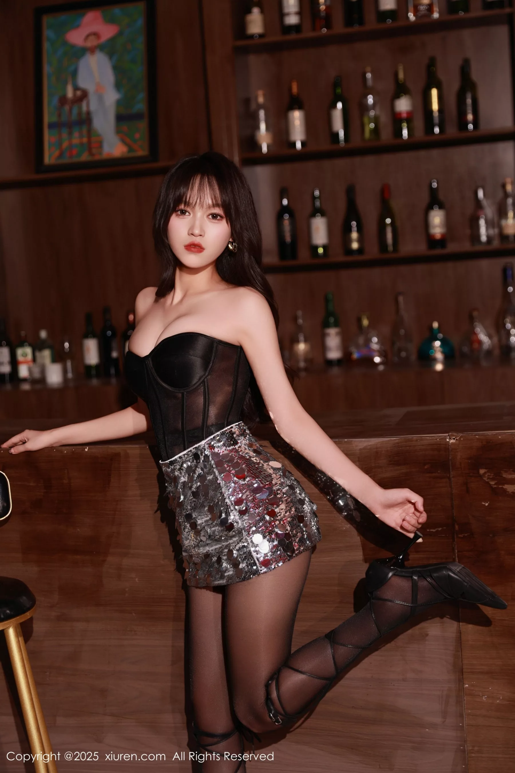 秀人集.com_[XiuRen秀人网]No.10772_模特糯咪性感黑色连衣短裙露红色内衣配超薄黑丝极致魅惑写真76P