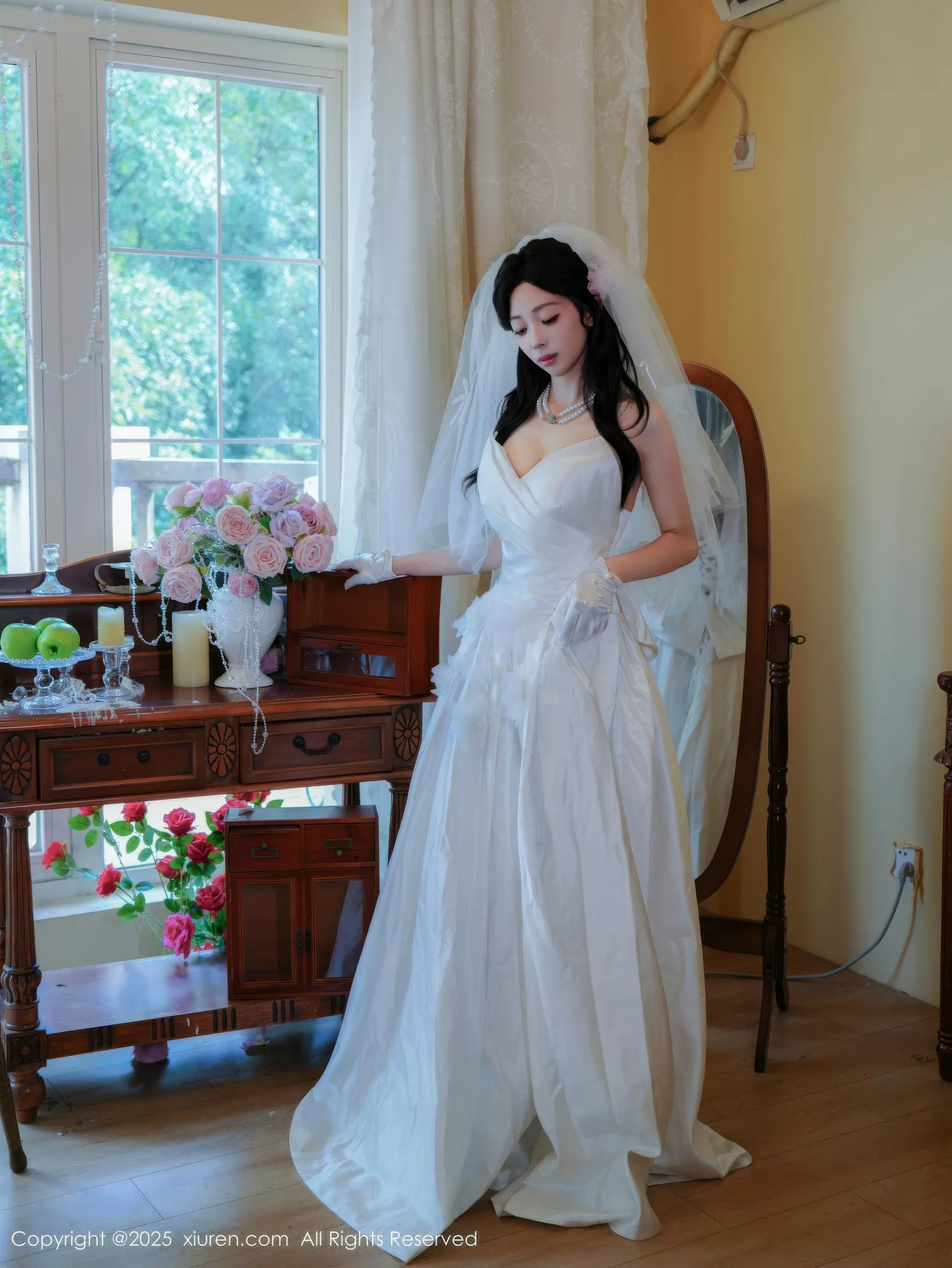 秀人集.com_[XiuRen秀人网]No.10769_新人模特朱朱molly性感白色婚纱配白色丝袜秀凹凸身材诱惑写真54P