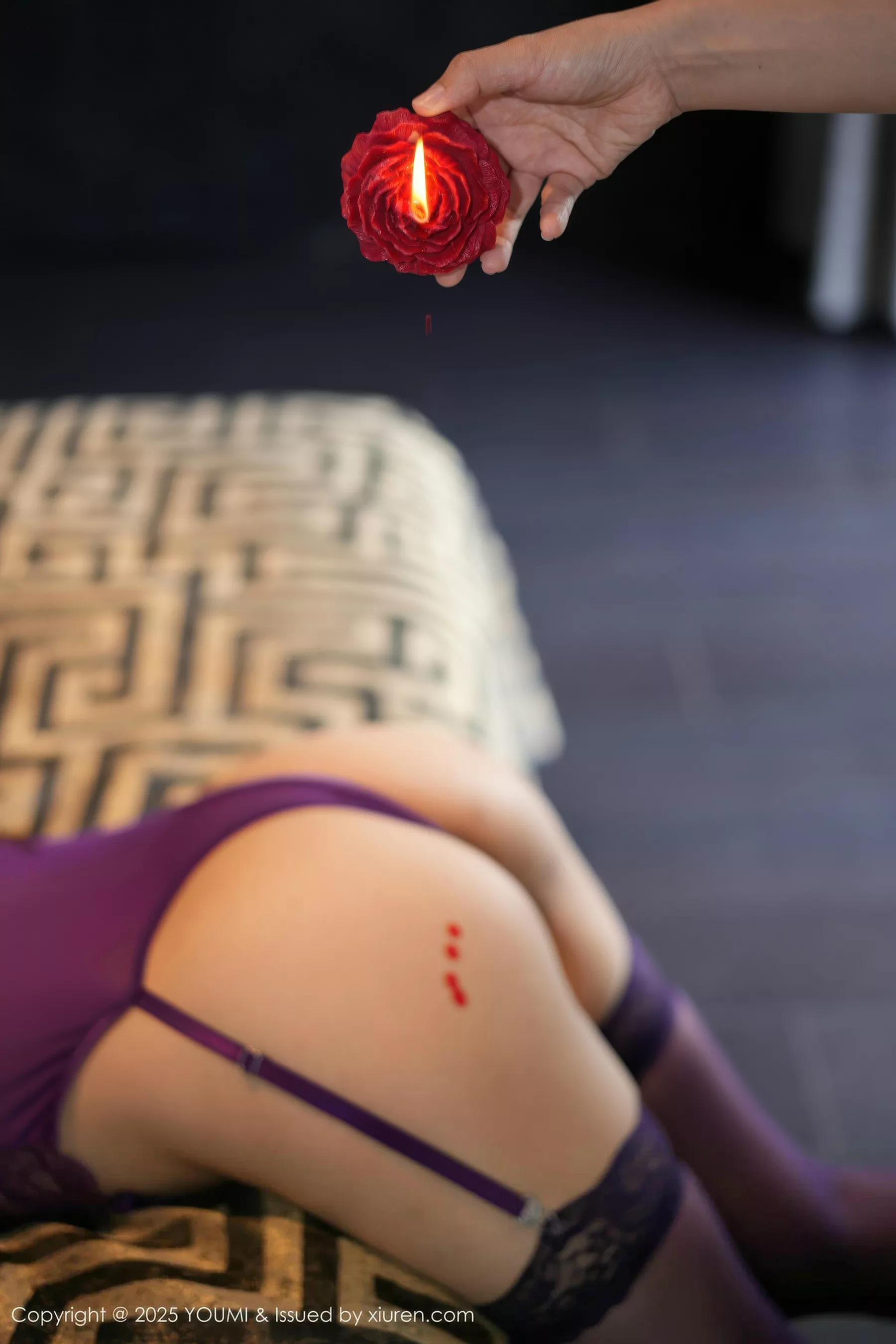 秀人集.com_[YouMi尤蜜荟]Vol.1168_模特桃桃·夭夭twins性感OL服饰露紫色情趣内衣秀惹火身材诱惑写真82P