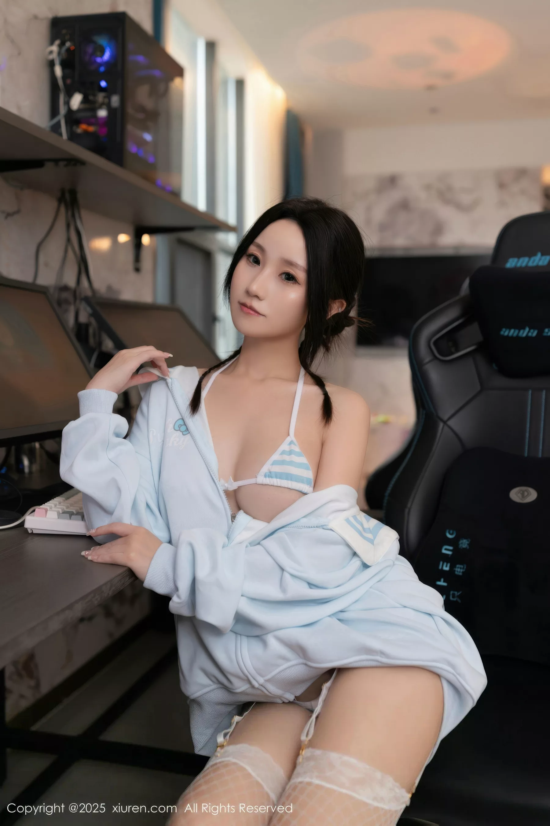 秀人集.com_[XiuRen秀人网]No.10778_模特杏子Yada性感蓝色三点式内衣配白丝网袜秀曼妙身姿诱惑写真72P