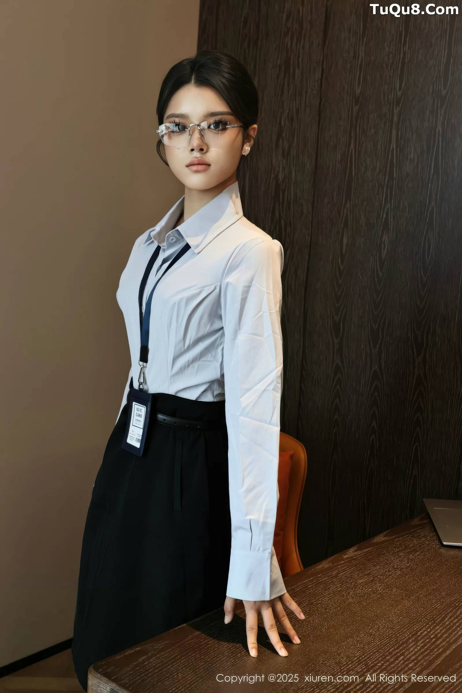 秀人集.com_[XiuRen秀人网]No.10674_模特糯梨子性感蓝色衬衫配黑短裙露超薄肉丝秀曼妙身姿诱惑写真60P