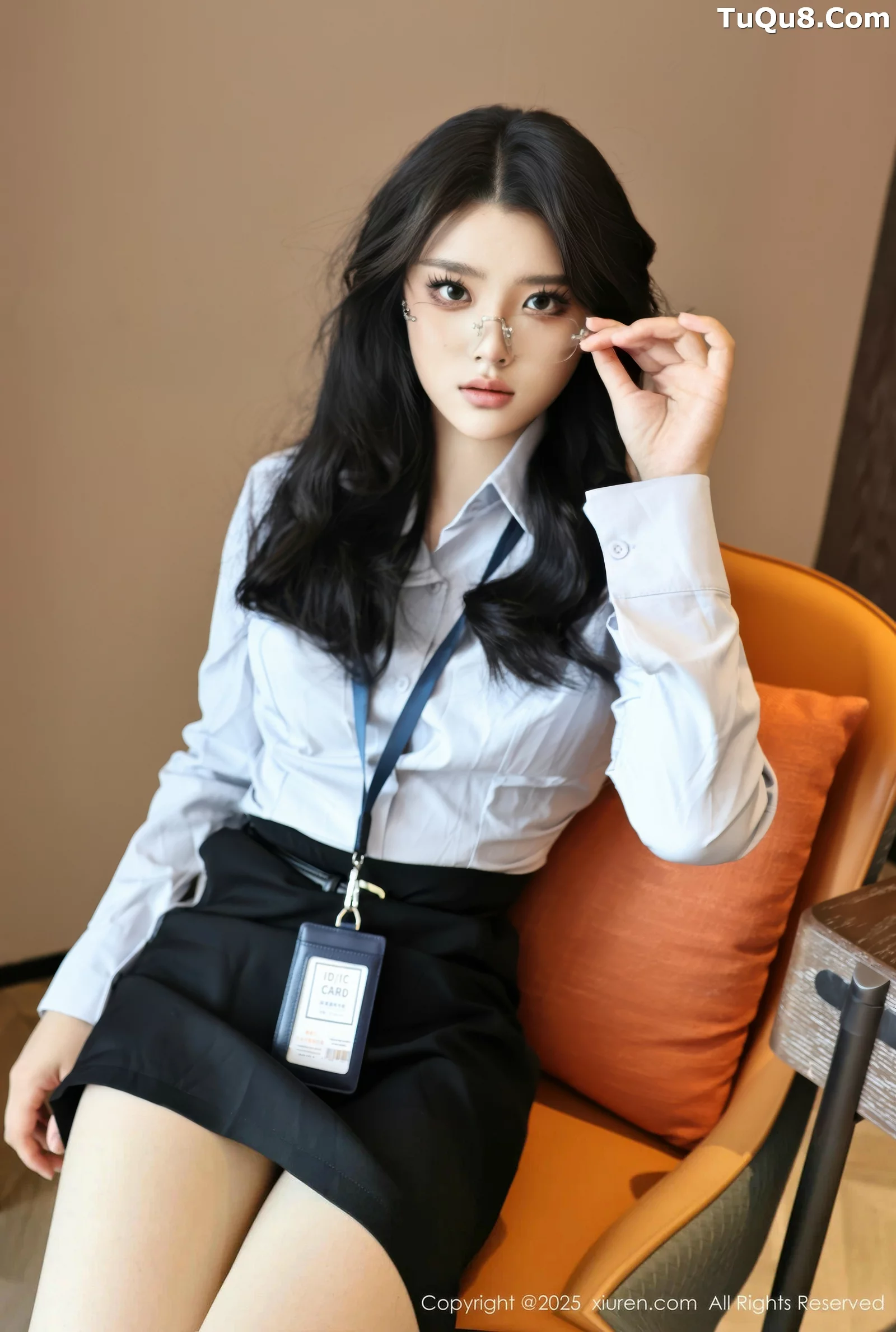 秀人集.com_[XiuRen秀人网]No.10674_模特糯梨子性感蓝色衬衫配黑短裙露超薄肉丝秀曼妙身姿诱惑写真60P