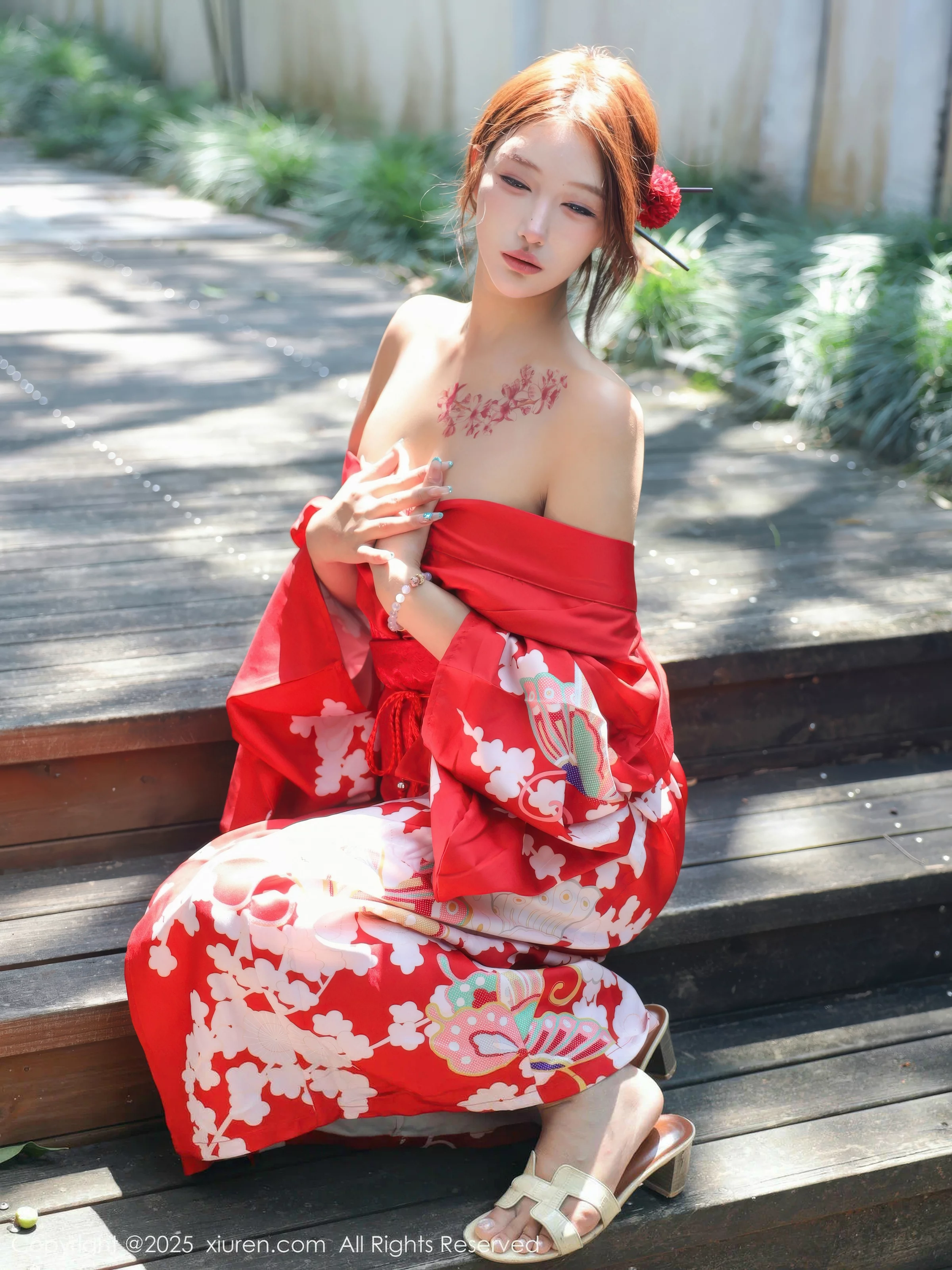 秀人集.com_[XiuRen秀人网]No.10683_模特金允希Yuki户外性感红色和服半脱秀完美身材惹火诱惑写真80P