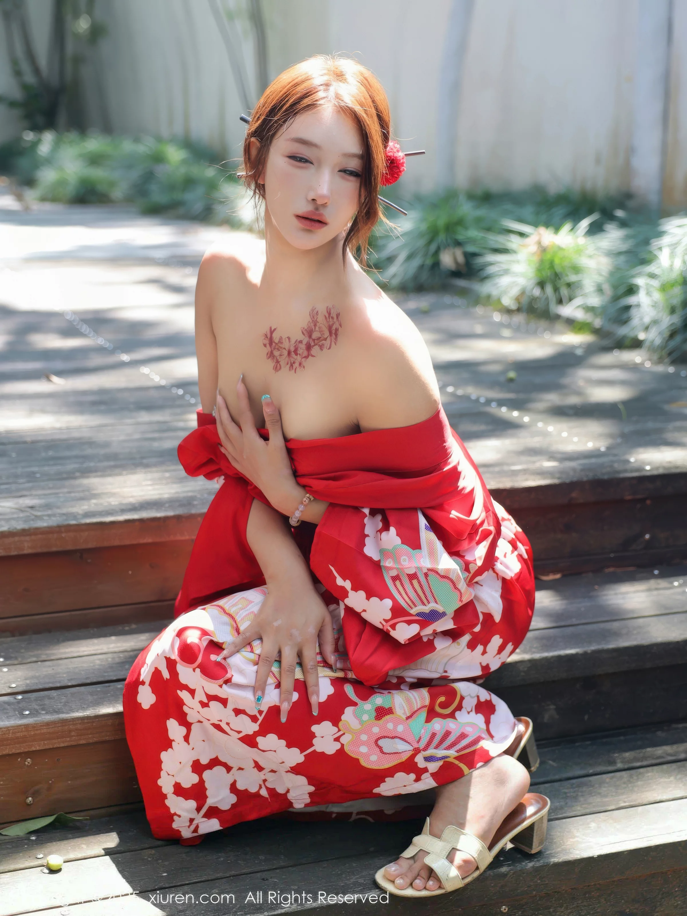 秀人集.com_[XiuRen秀人网]No.10683_模特金允希Yuki户外性感红色和服半脱秀完美身材惹火诱惑写真80P