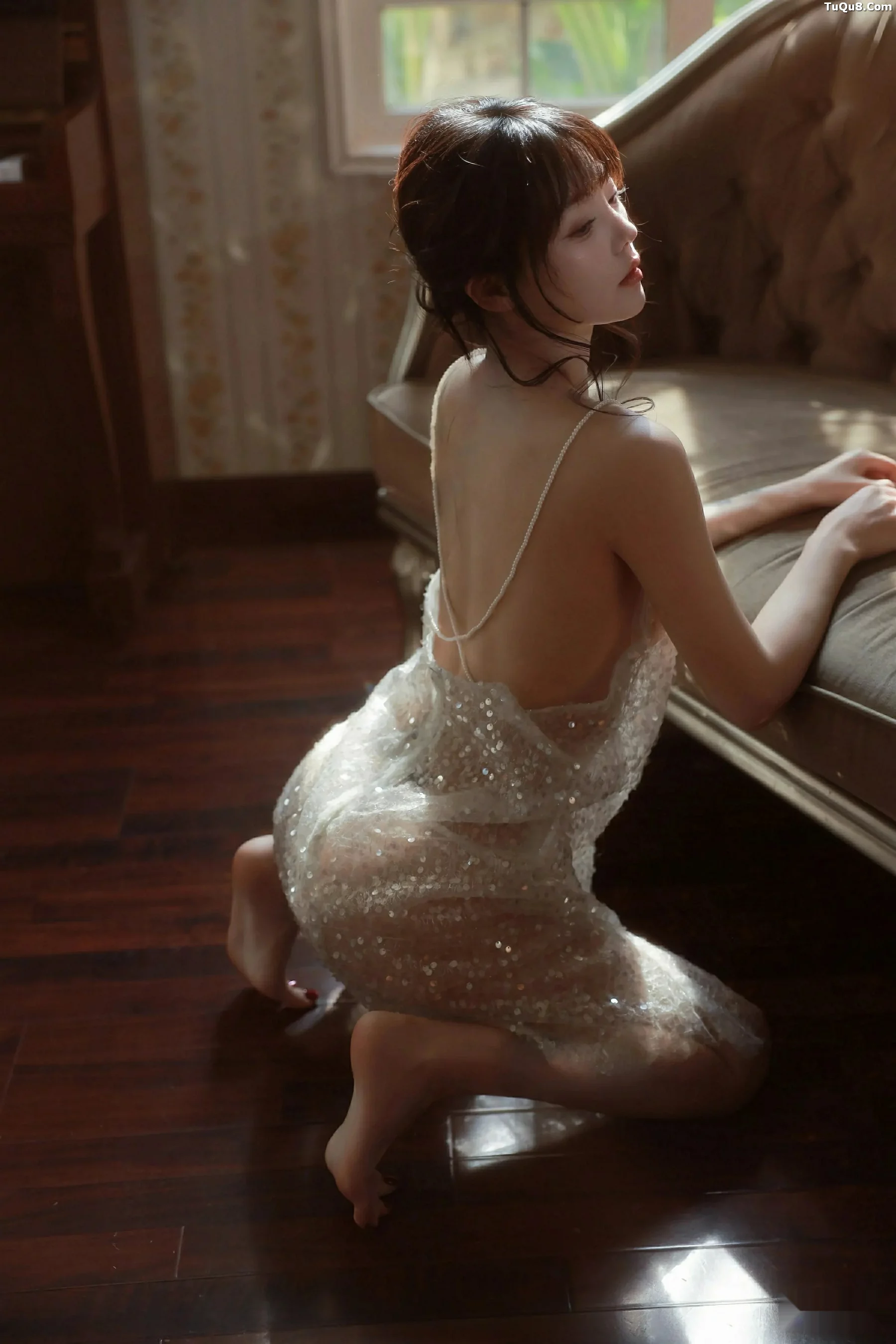 秀人集.com_[XiuRen秀人网]No.10799_模特佘贝拉Bella性感连衣长裙露白色情趣内衣秀完美身材诱惑写真73P