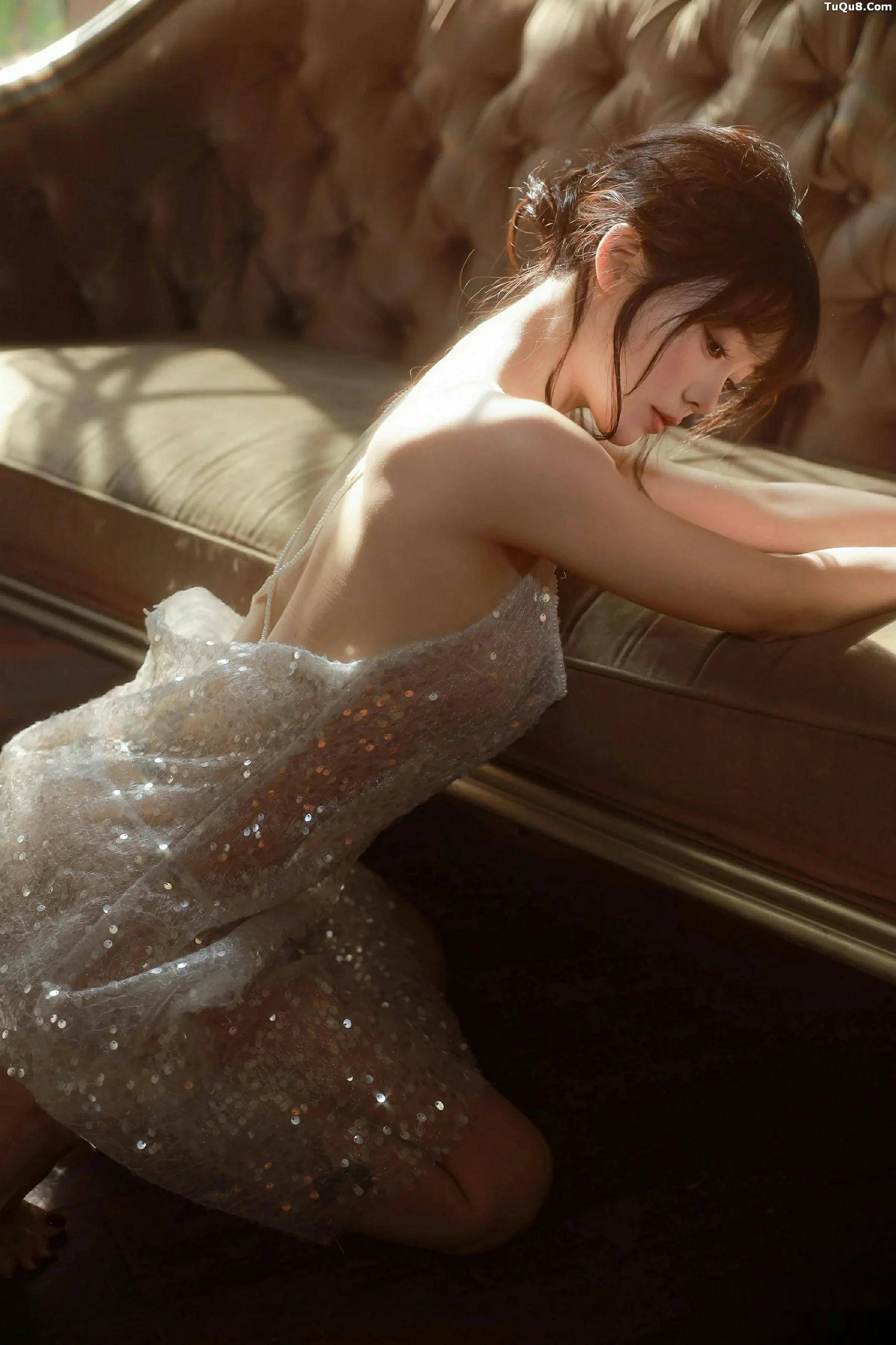 秀人集.com_[XiuRen秀人网]No.10799_模特佘贝拉Bella性感连衣长裙露白色情趣内衣秀完美身材诱惑写真73P