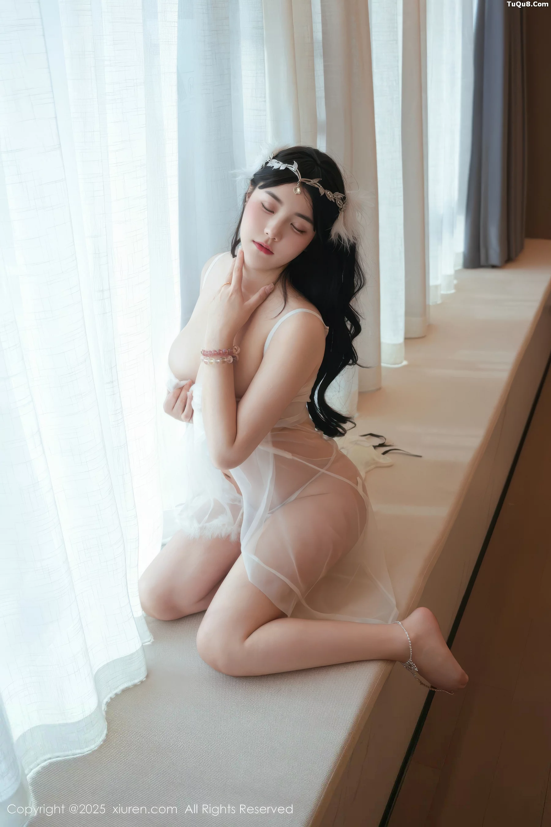 秀人集.com_[XiuRen秀人网]No.10923_模特软情性感白色薄纱露绒毛情趣内衣秀曼妙身姿惹火诱惑写真63P