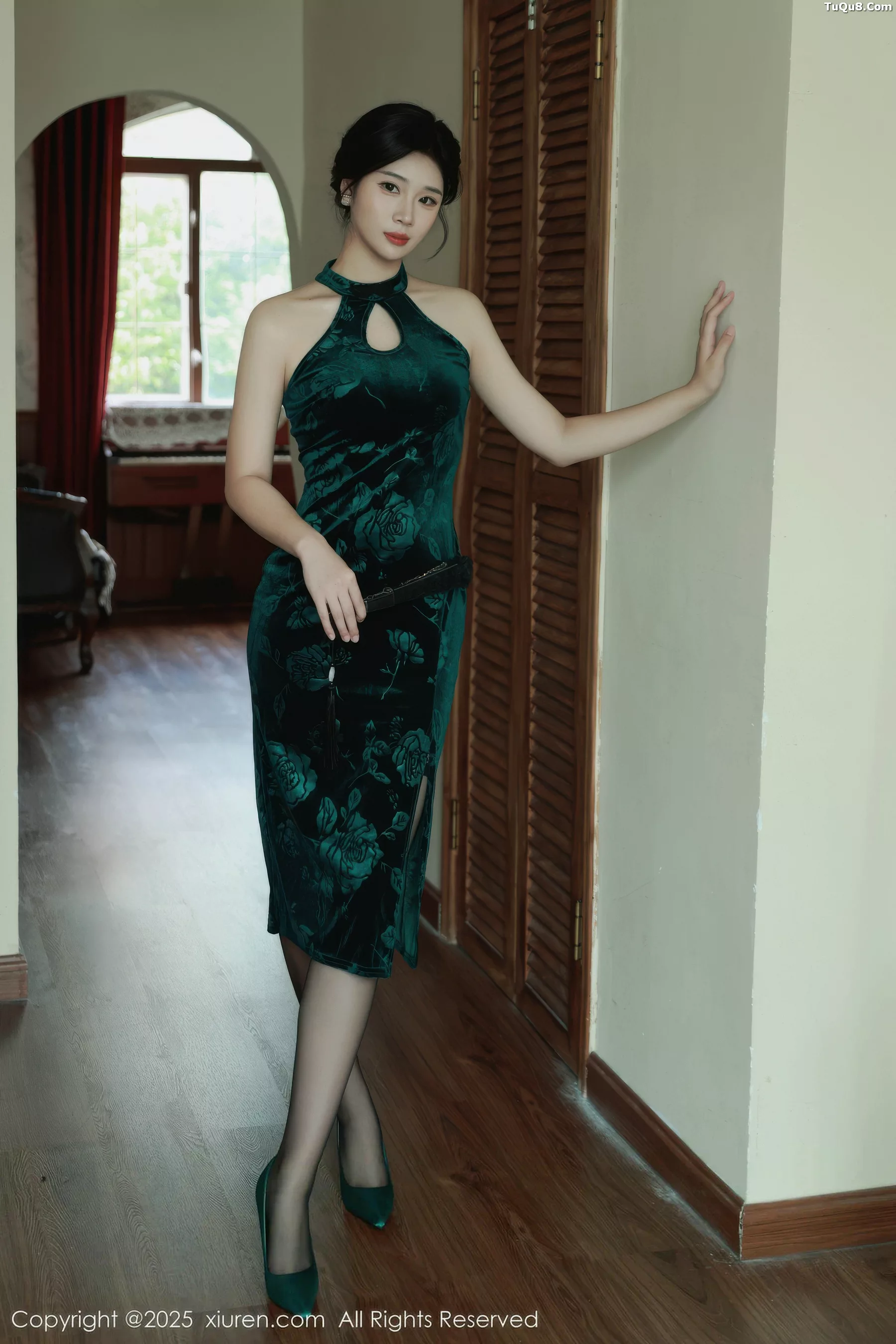 秀人集.com_[XiuRen秀人网]No.10962_模特南乔性感墨绿色蕾丝内衣配超薄黑丝秀惹火身材撩人诱惑写真72P