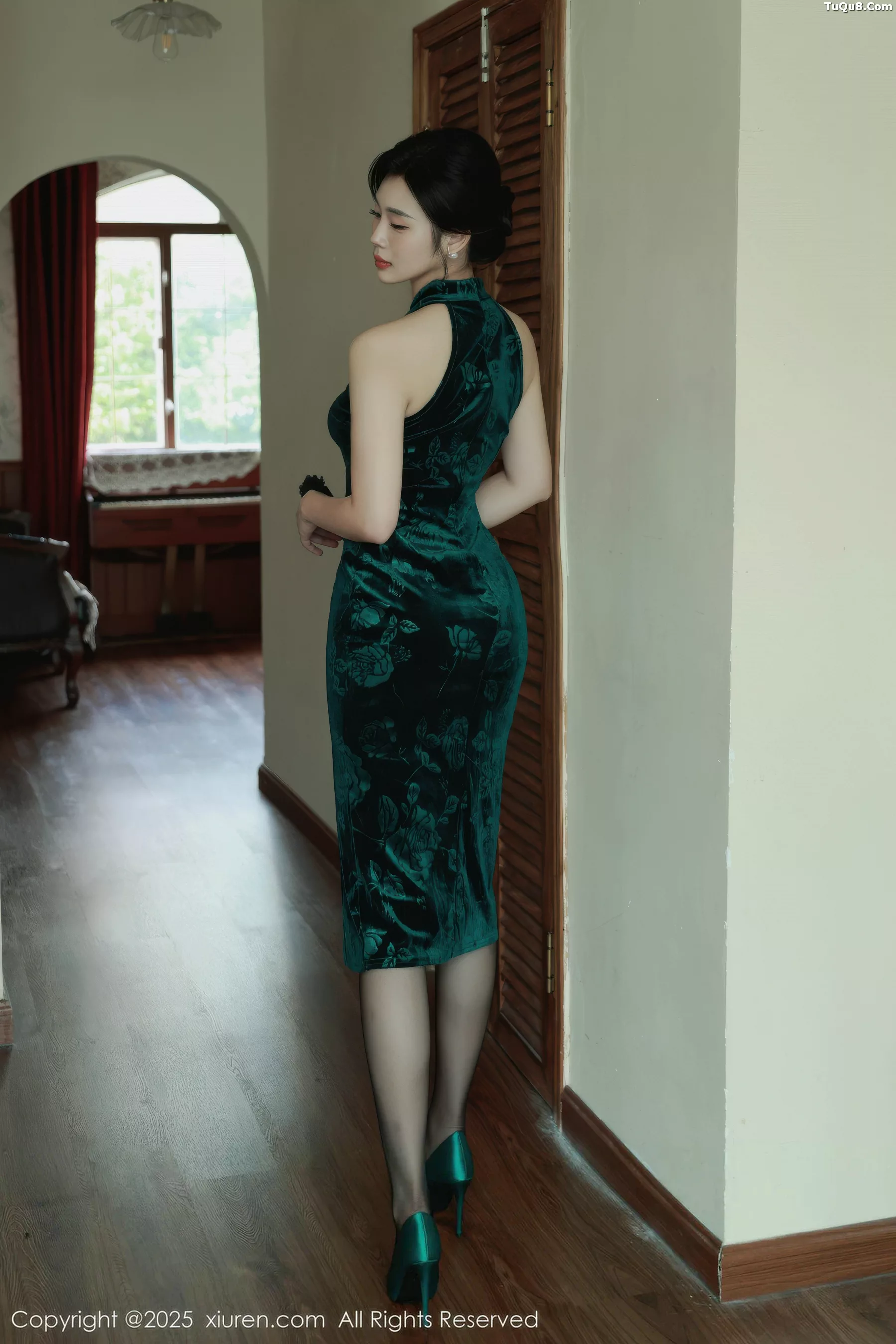 秀人集.com_[XiuRen秀人网]No.10962_模特南乔性感墨绿色蕾丝内衣配超薄黑丝秀惹火身材撩人诱惑写真72P