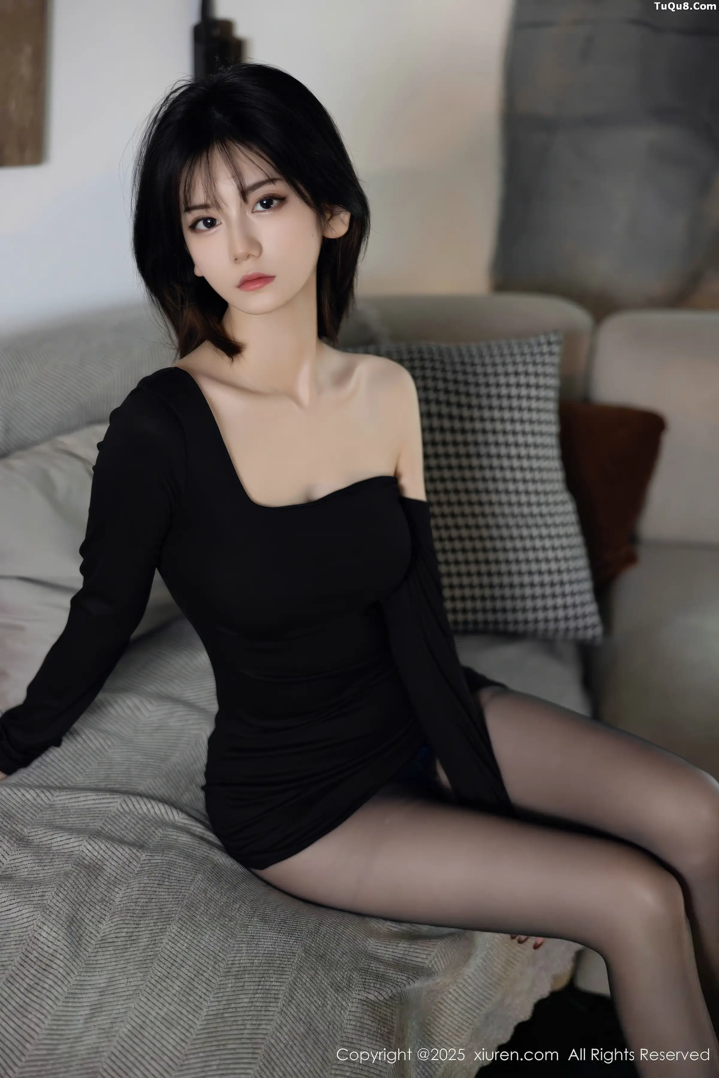 秀人集.com_[XiuRen秀人网]No.11105_模特凌七七性感黑色连衣短裙配超薄黑丝秀曼妙身材迷人诱惑写真100P