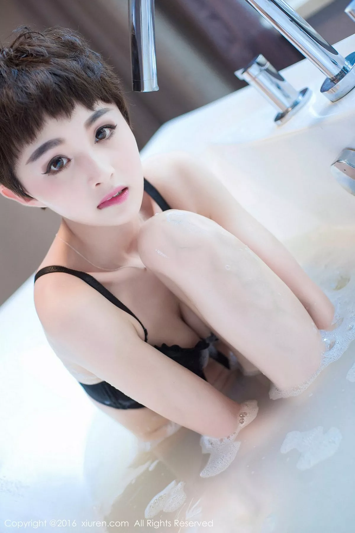 秀人集.com_[XiuRen秀人网]No.657_嫩模baby_kiki浴缸里性感黑色内衣秀白嫩豪乳诱惑写真70P